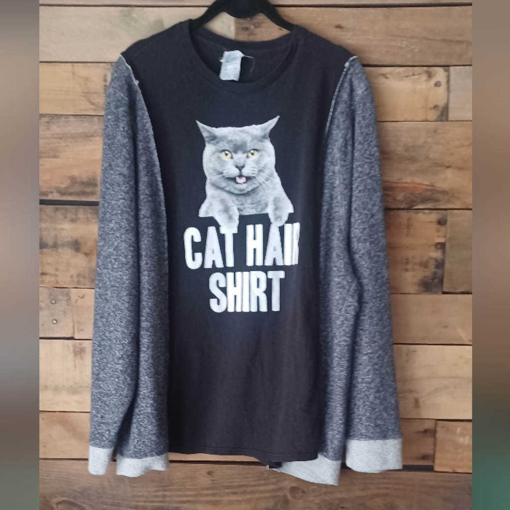 Upcycled Graphic T-shirt Cat Hair Shirt for Cat Lovers - Picture 1 of 9
